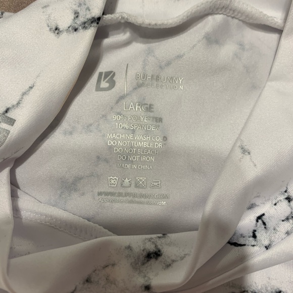 Buffbunny long sleeve marble crop top! - Picture 4 of 5